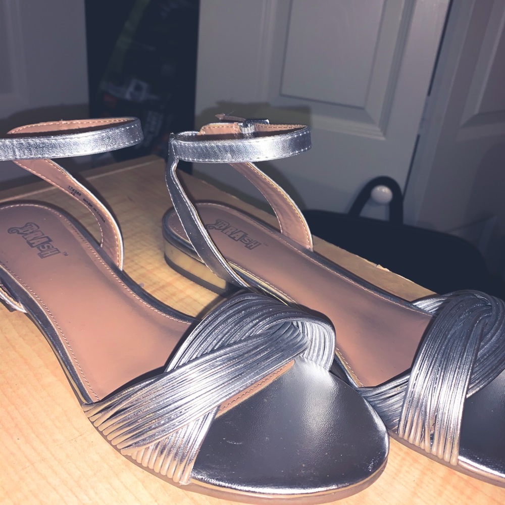 Silver sandals💖